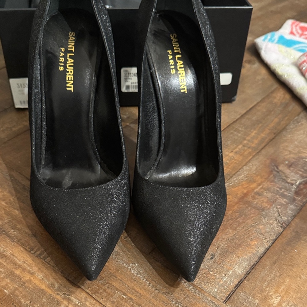 Saint Laurent Classic Black Heels - Picture 7 of 11